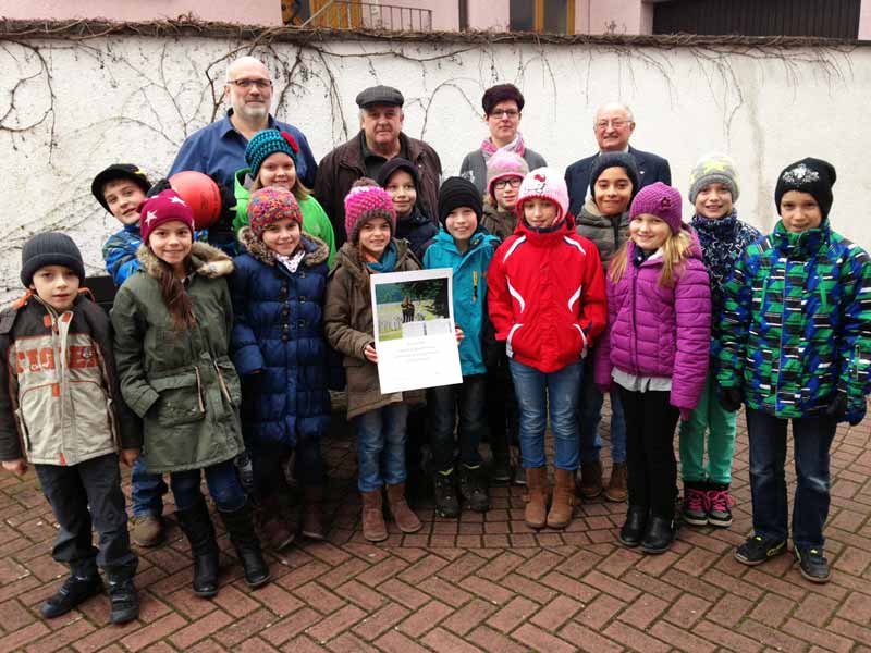 Büchelberger Schulkinder sammelten für den Volksbund Deutsche Kriegsgräberfürsorge (VDK)